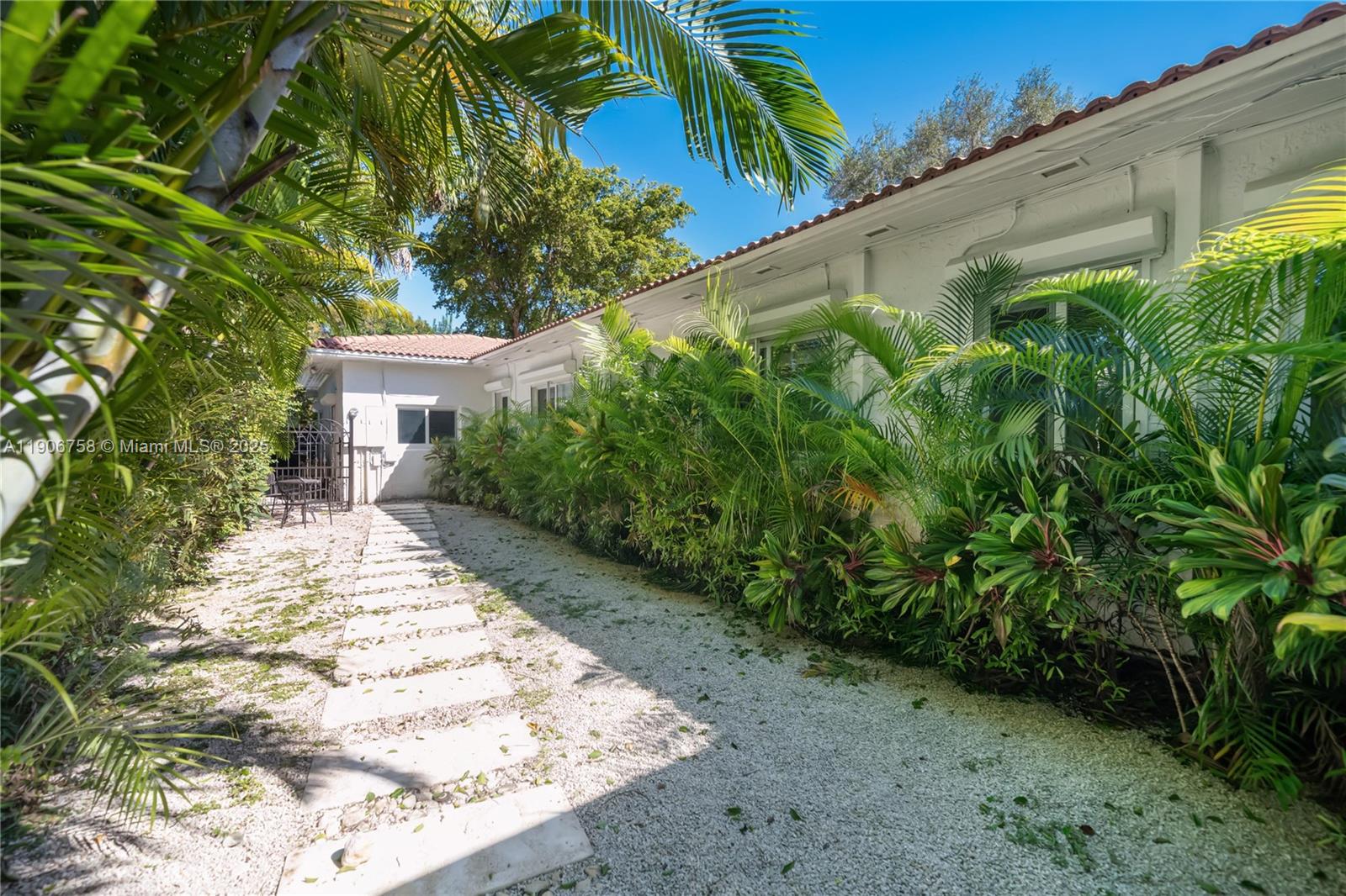 124 NE 96th St Miami Shores, FL 33138