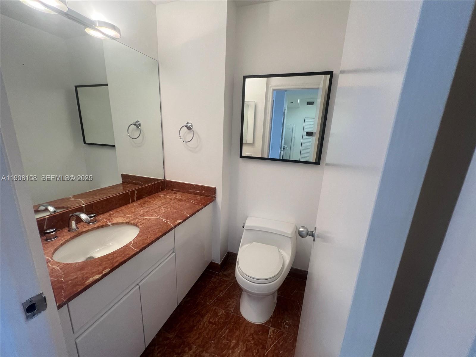 888 Brickell Key Dr #806 Miami, FL 33131