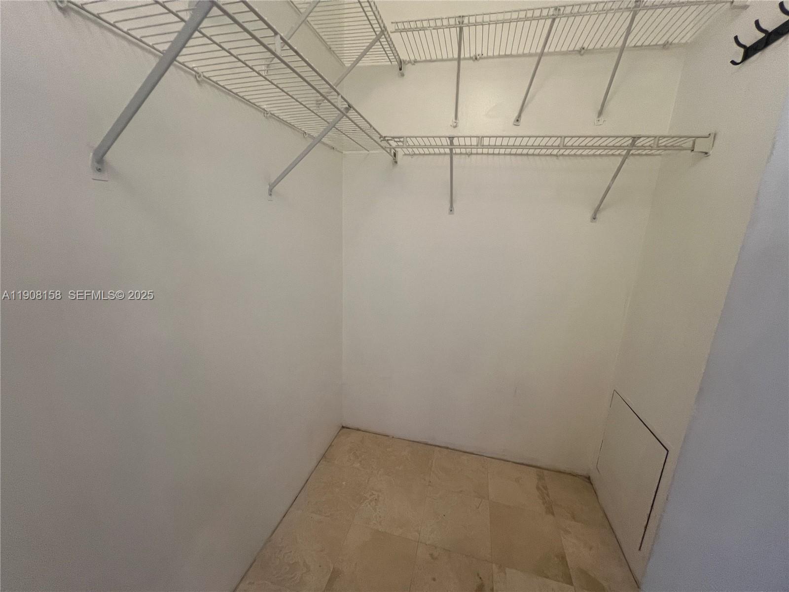 888 Brickell Key Dr #806 Miami, FL 33131