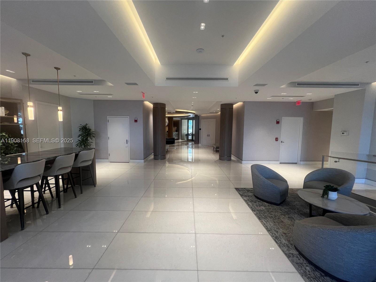 888 Brickell Key Dr #806 Miami, FL 33131