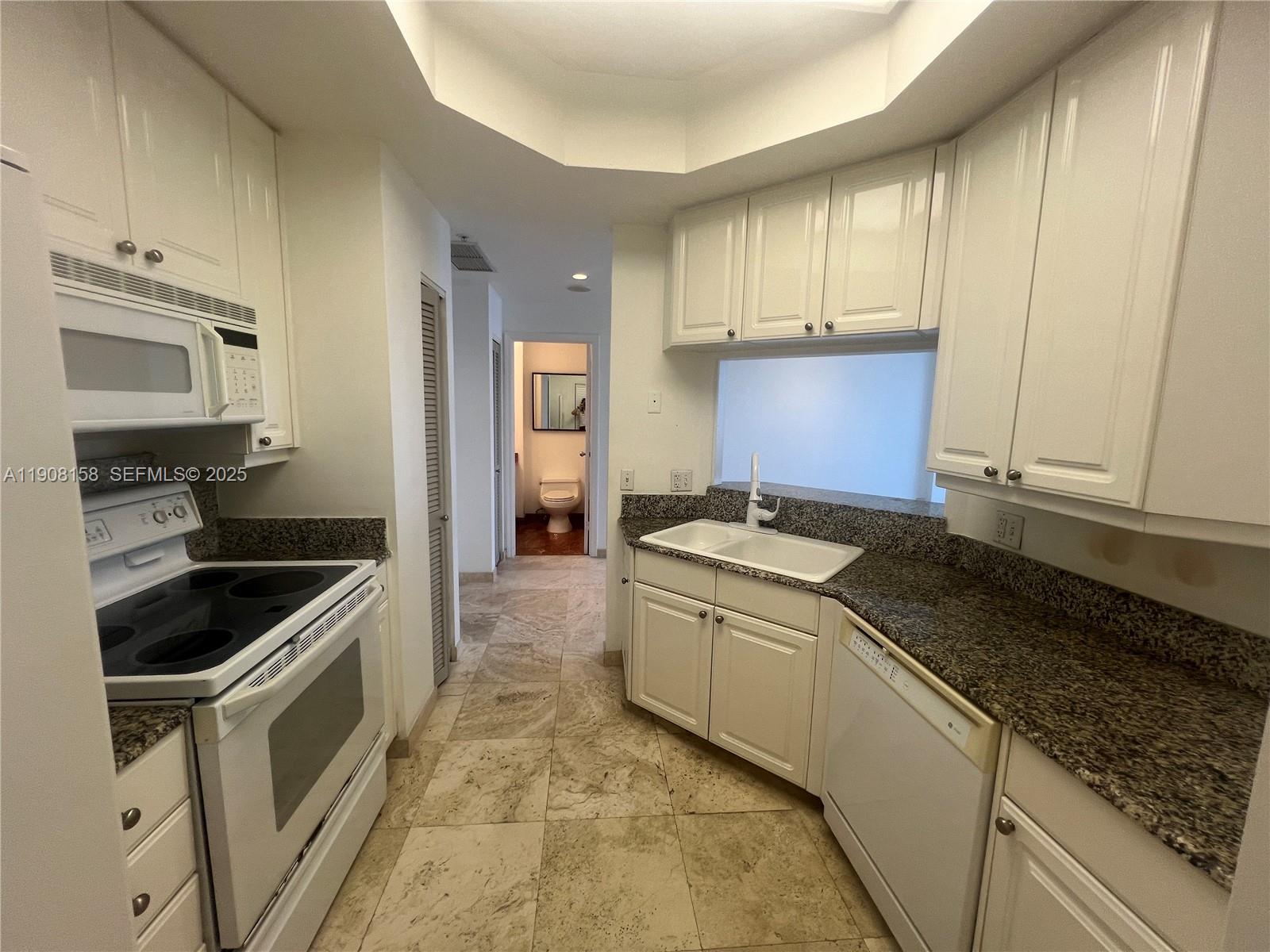 888 Brickell Key Dr #806 Miami, FL 33131