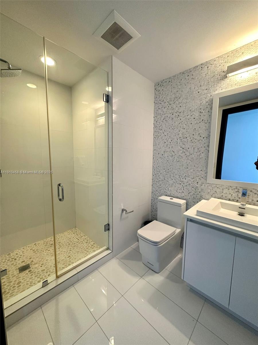 Undisclosed Address Miami, FL 33131