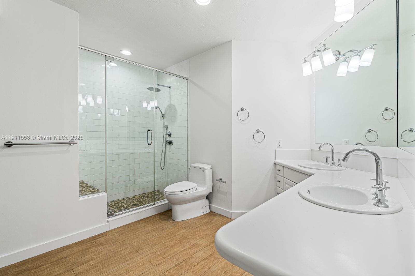 11015 Lakeside Dr Coral Gables, FL 33156