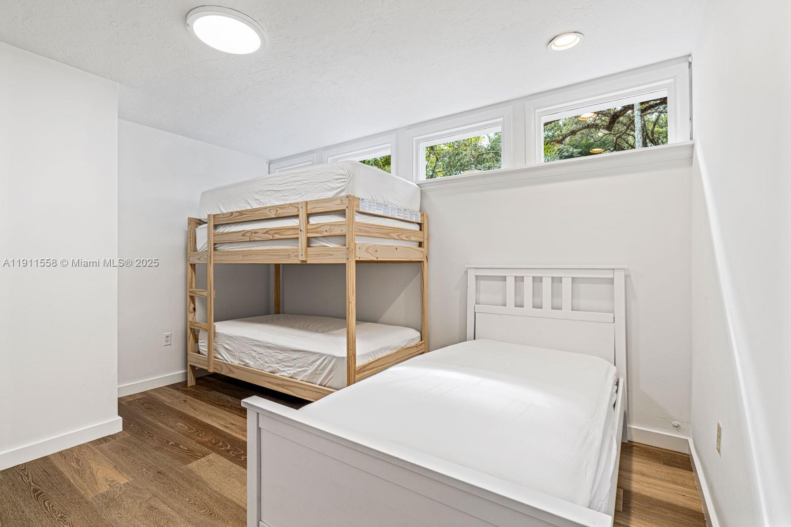 11015 Lakeside Dr Coral Gables, FL 33156