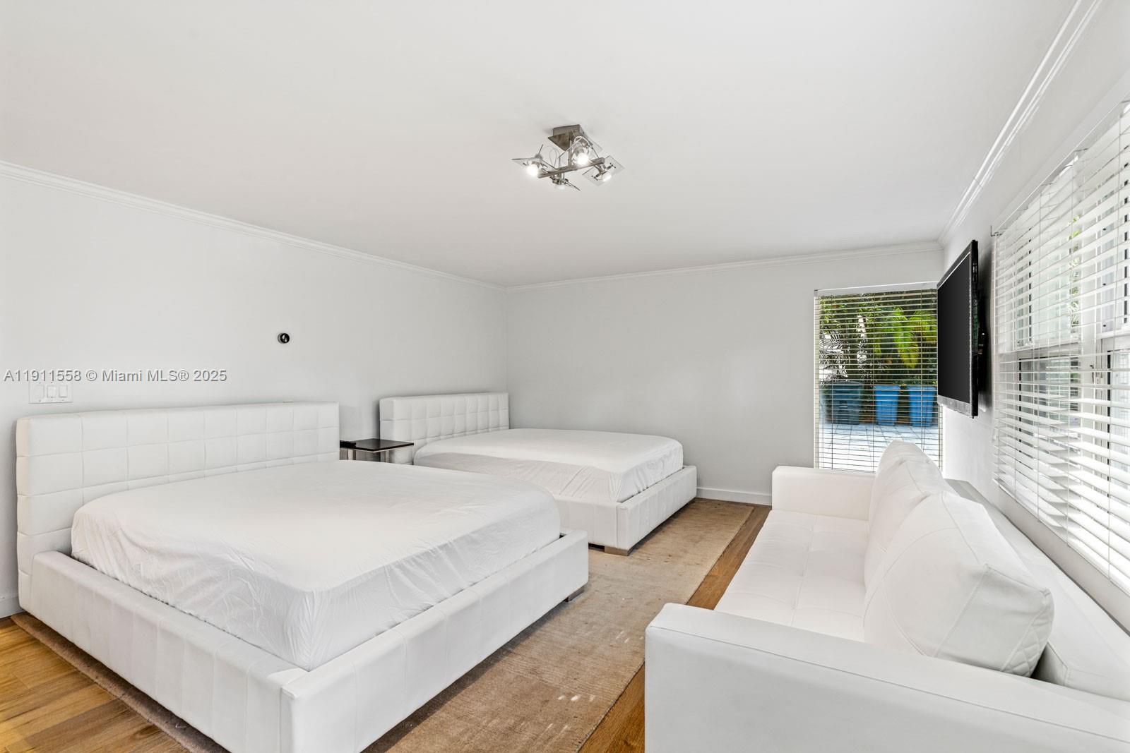 11015 Lakeside Dr Coral Gables, FL 33156