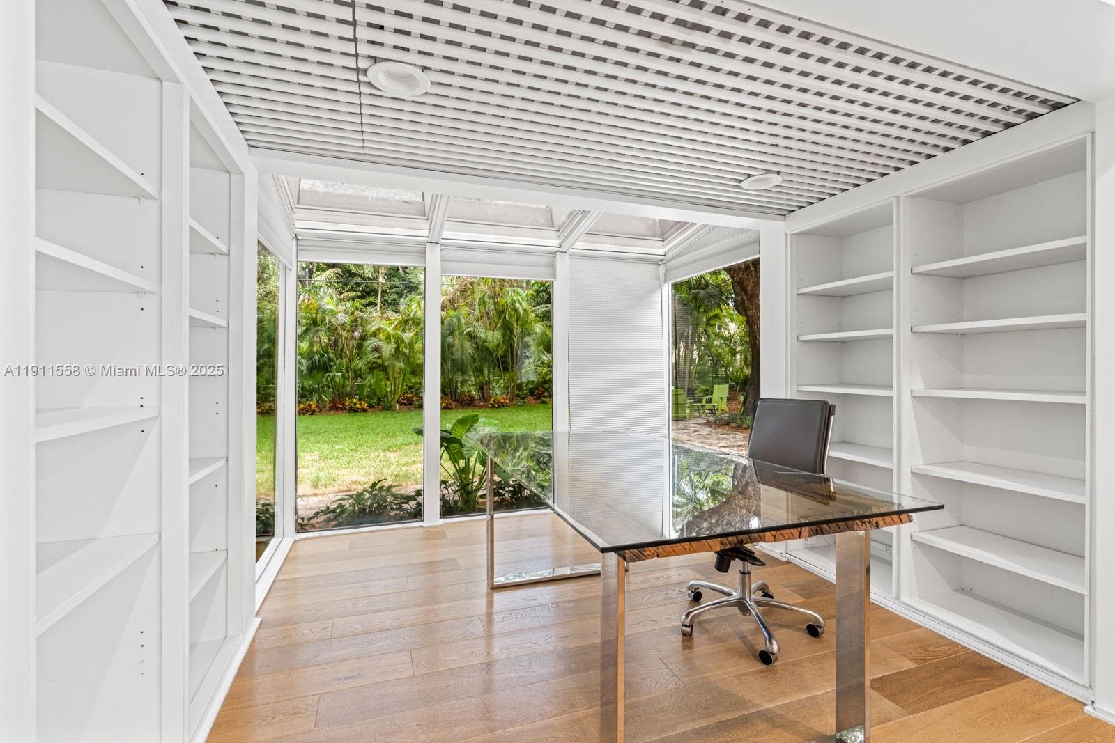 11015 Lakeside Dr Coral Gables, FL 33156