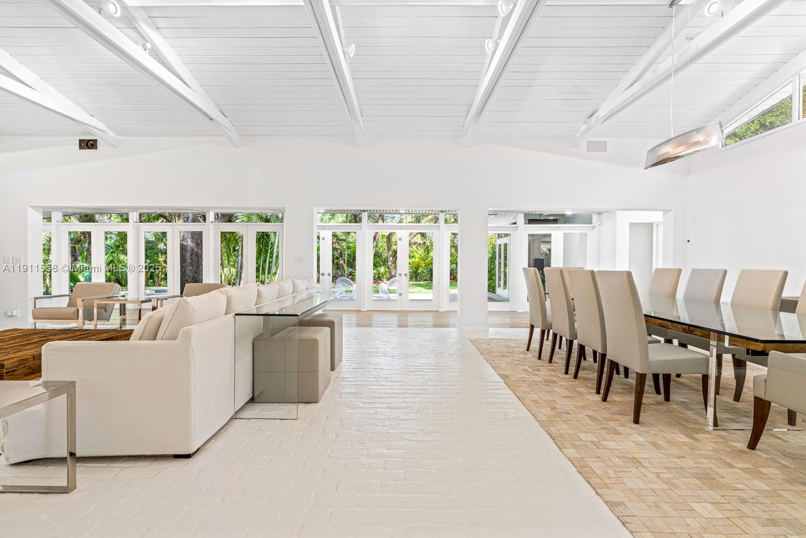 11015 Lakeside Dr Coral Gables, FL 33156