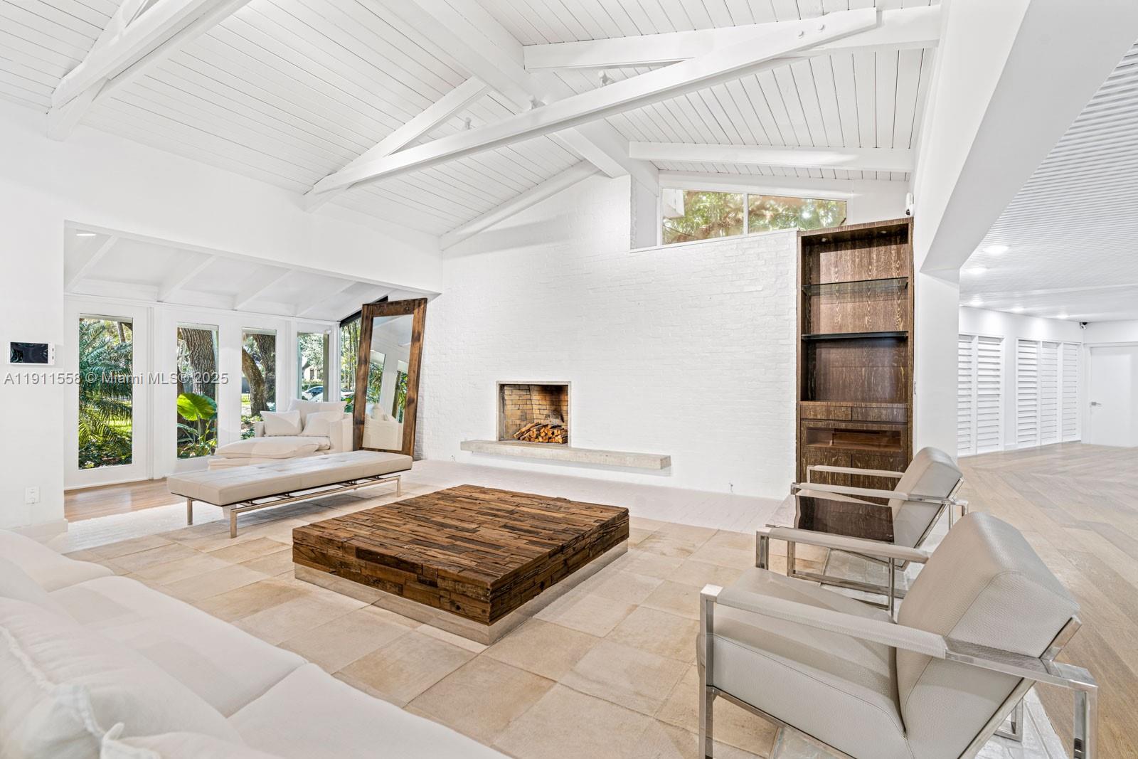 11015 Lakeside Dr Coral Gables, FL 33156