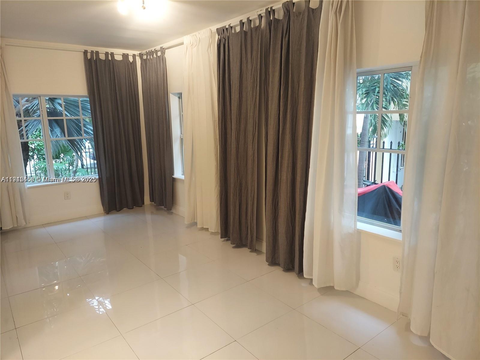 750 Pennsylvania Ave #1 Miami Beach, FL 33139