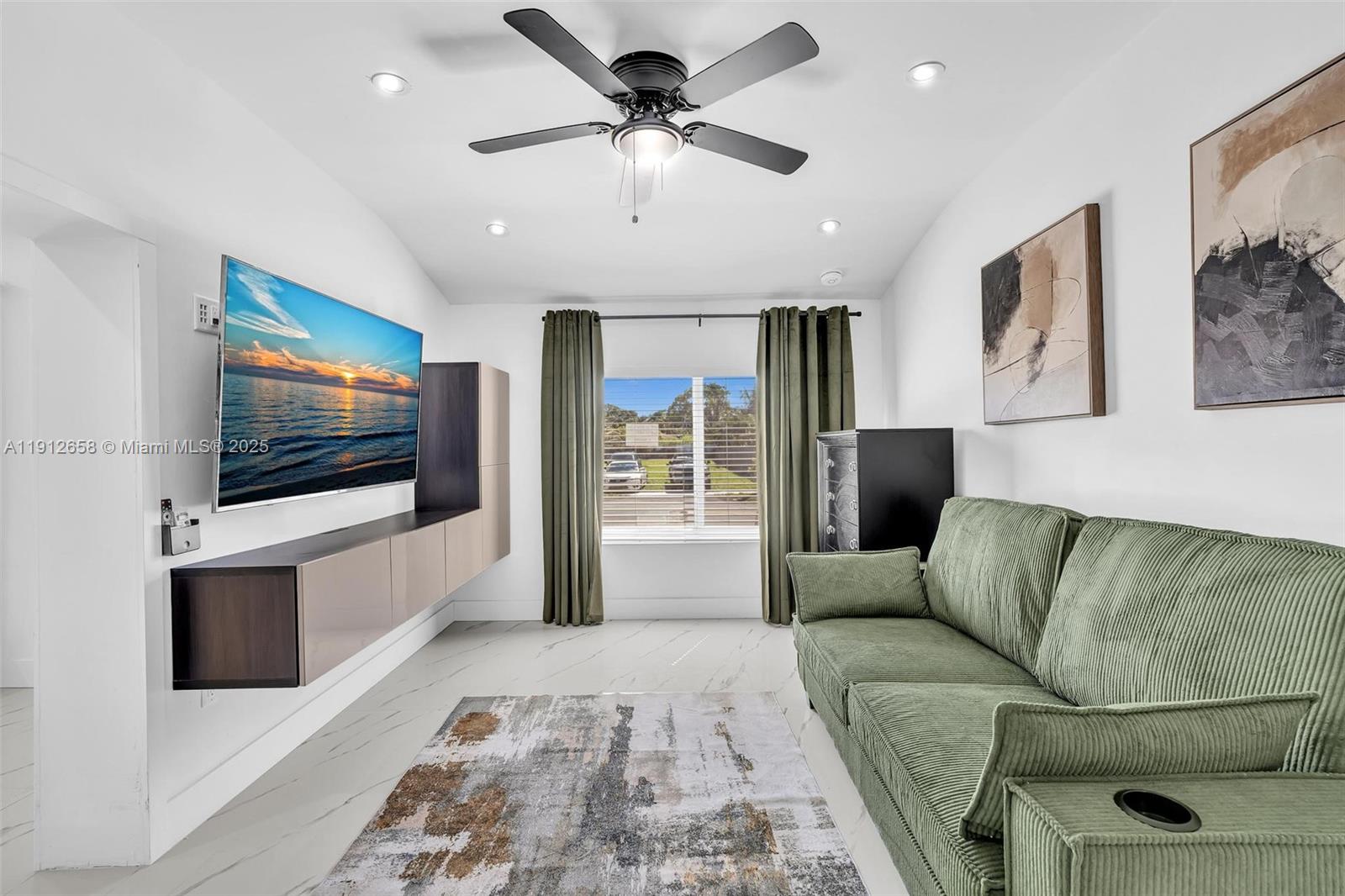 797 NW 35th St Miami, FL 33127