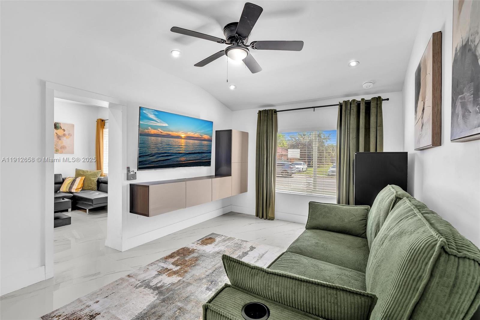 797 NW 35th St Miami, FL 33127