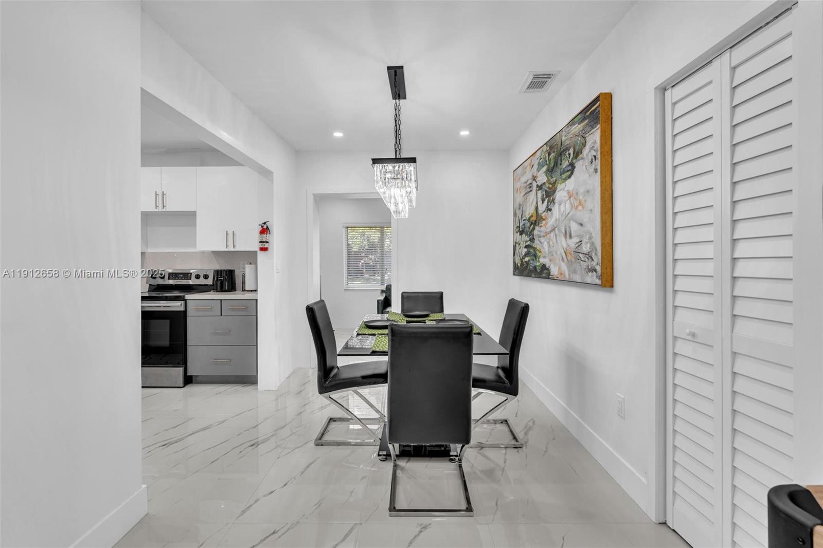 797 NW 35th St Miami, FL 33127