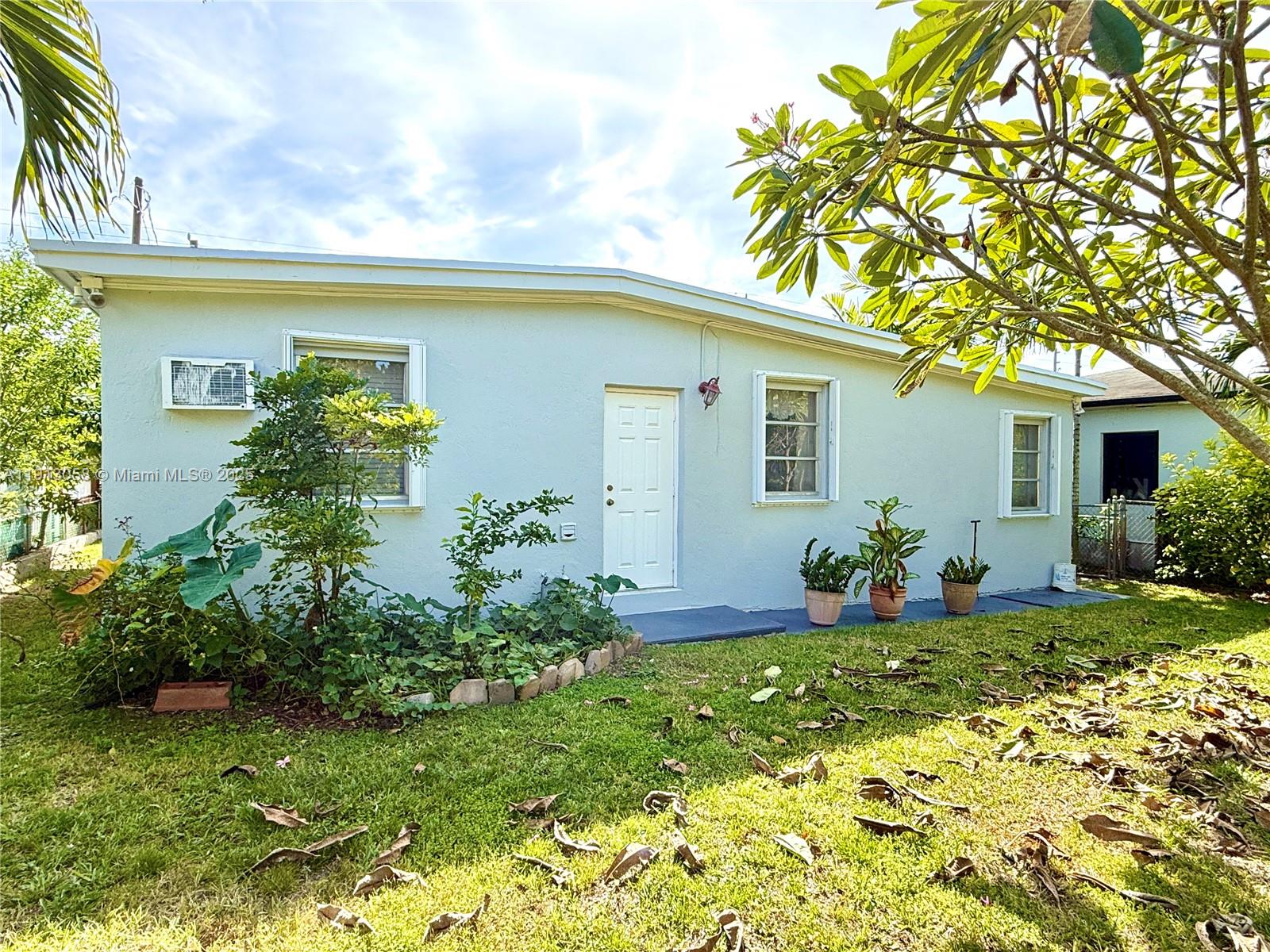 6339 SW 32nd St Miami, FL 33155