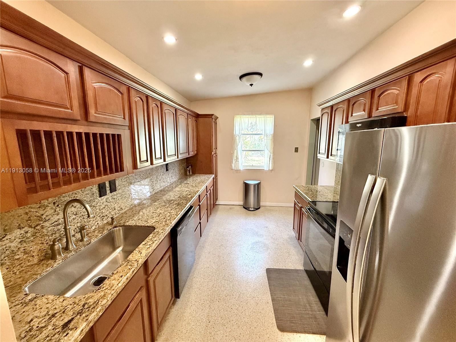 6339 SW 32nd St Miami, FL 33155