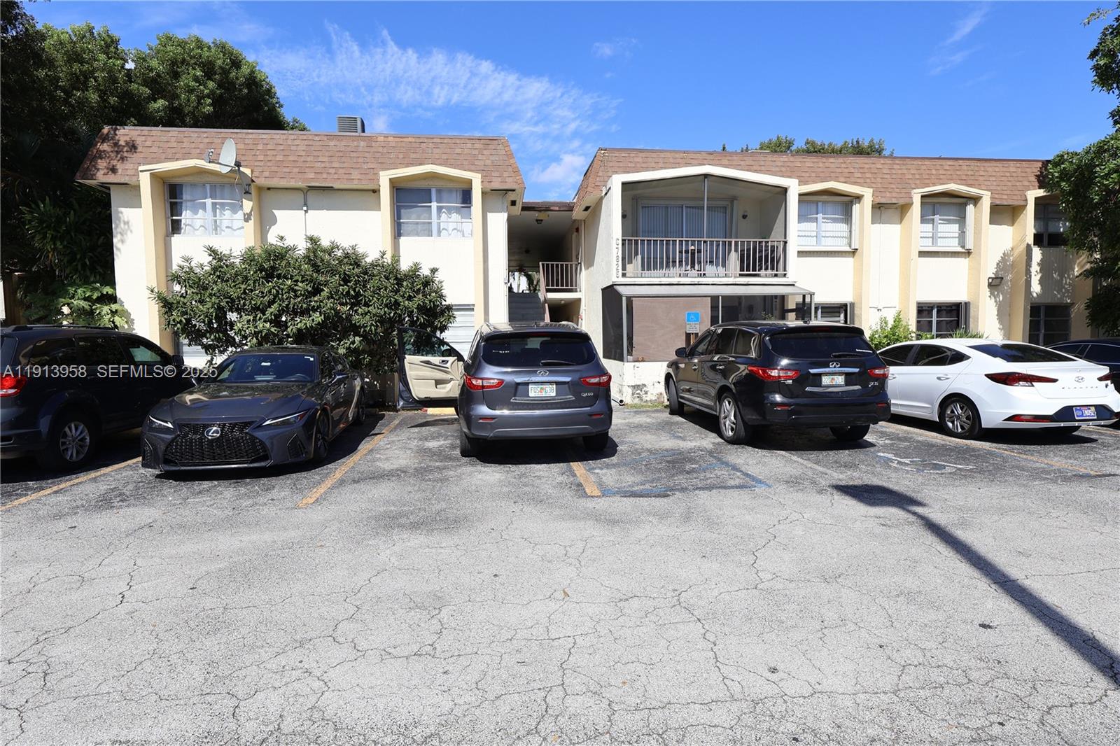 7825 Miller Dr #C211