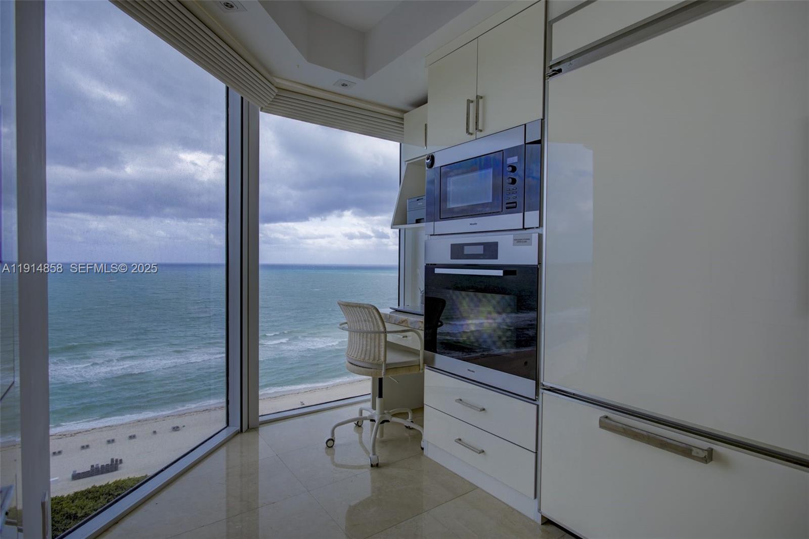 4775 Collins Ave #1601 Miami Beach, FL 33140