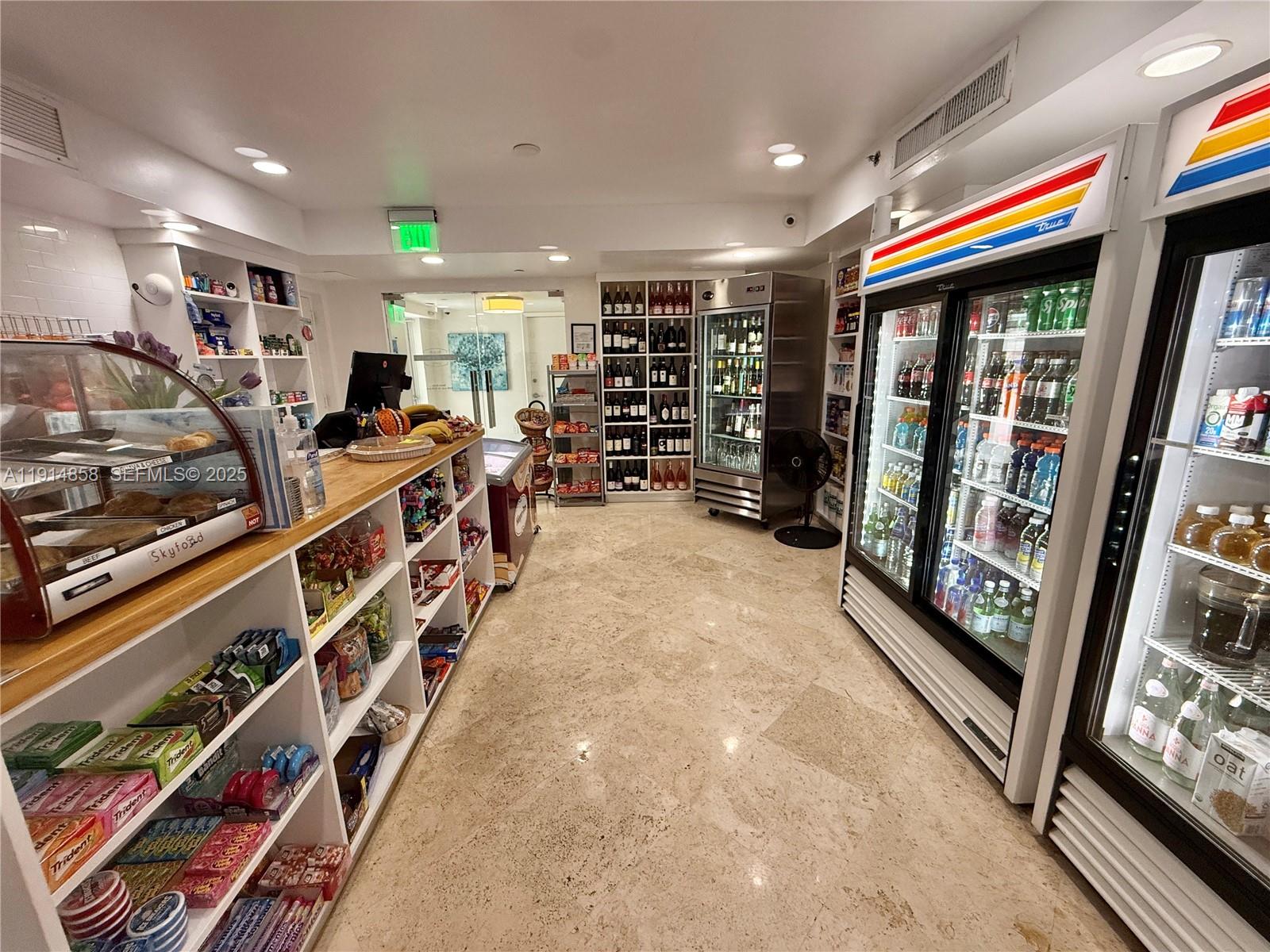 4775 Collins Ave #1601 Miami Beach, FL 33140