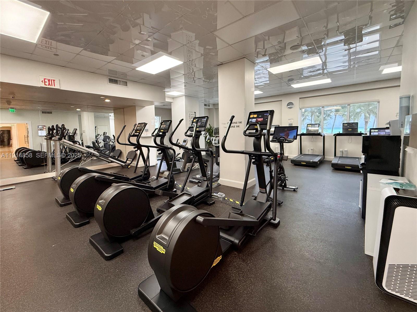 4775 Collins Ave #1601 Miami Beach, FL 33140