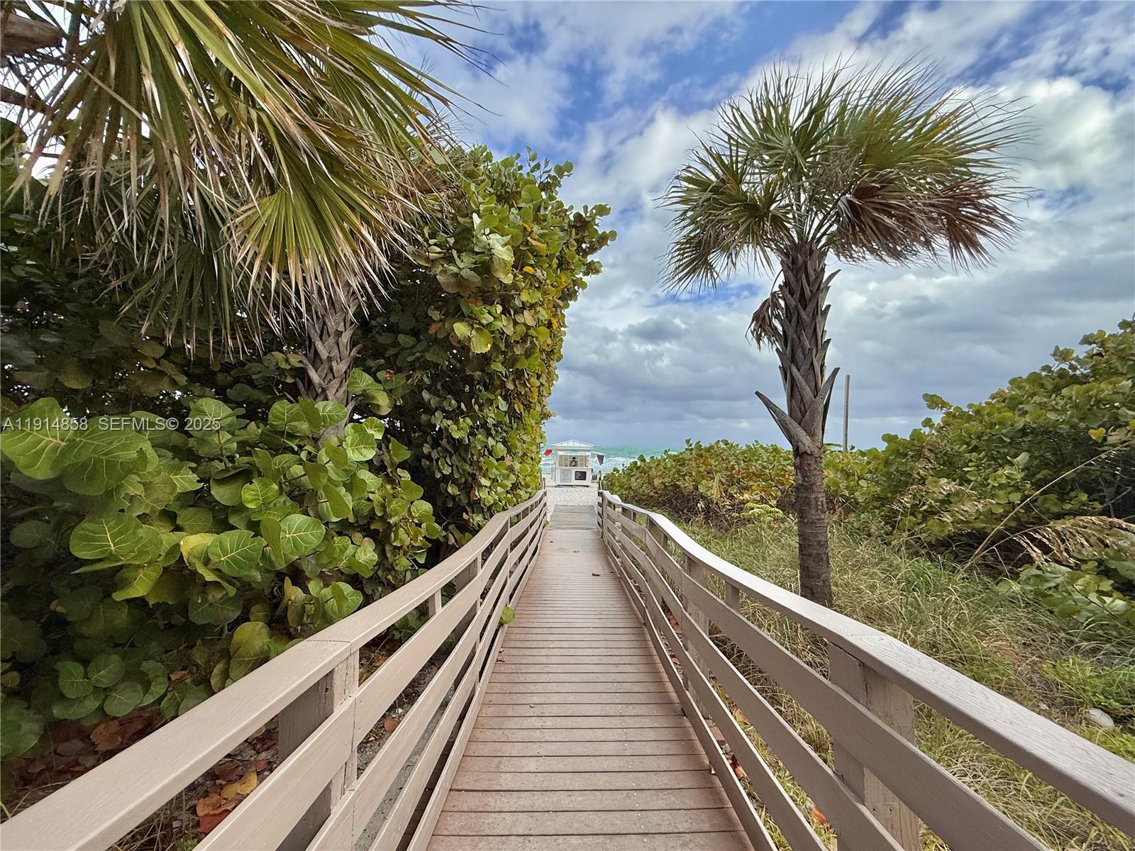 4775 Collins Ave #1601 Miami Beach, FL 33140