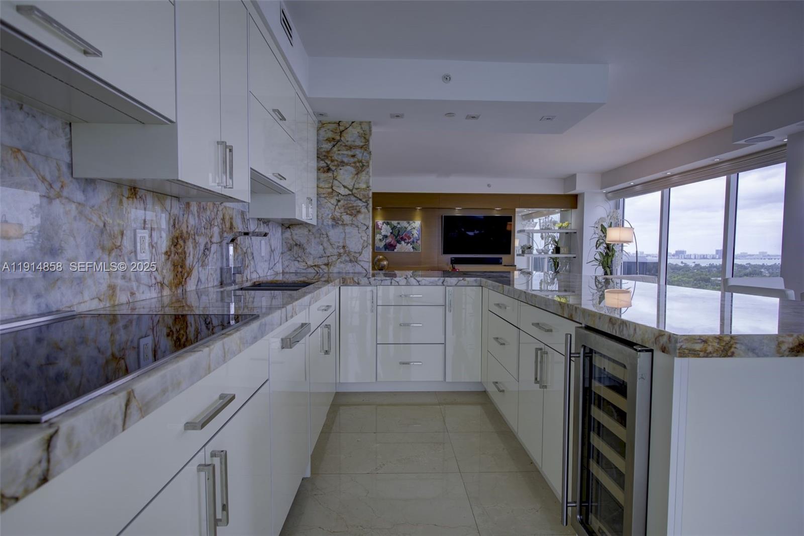 4775 Collins Ave #1601 Miami Beach, FL 33140