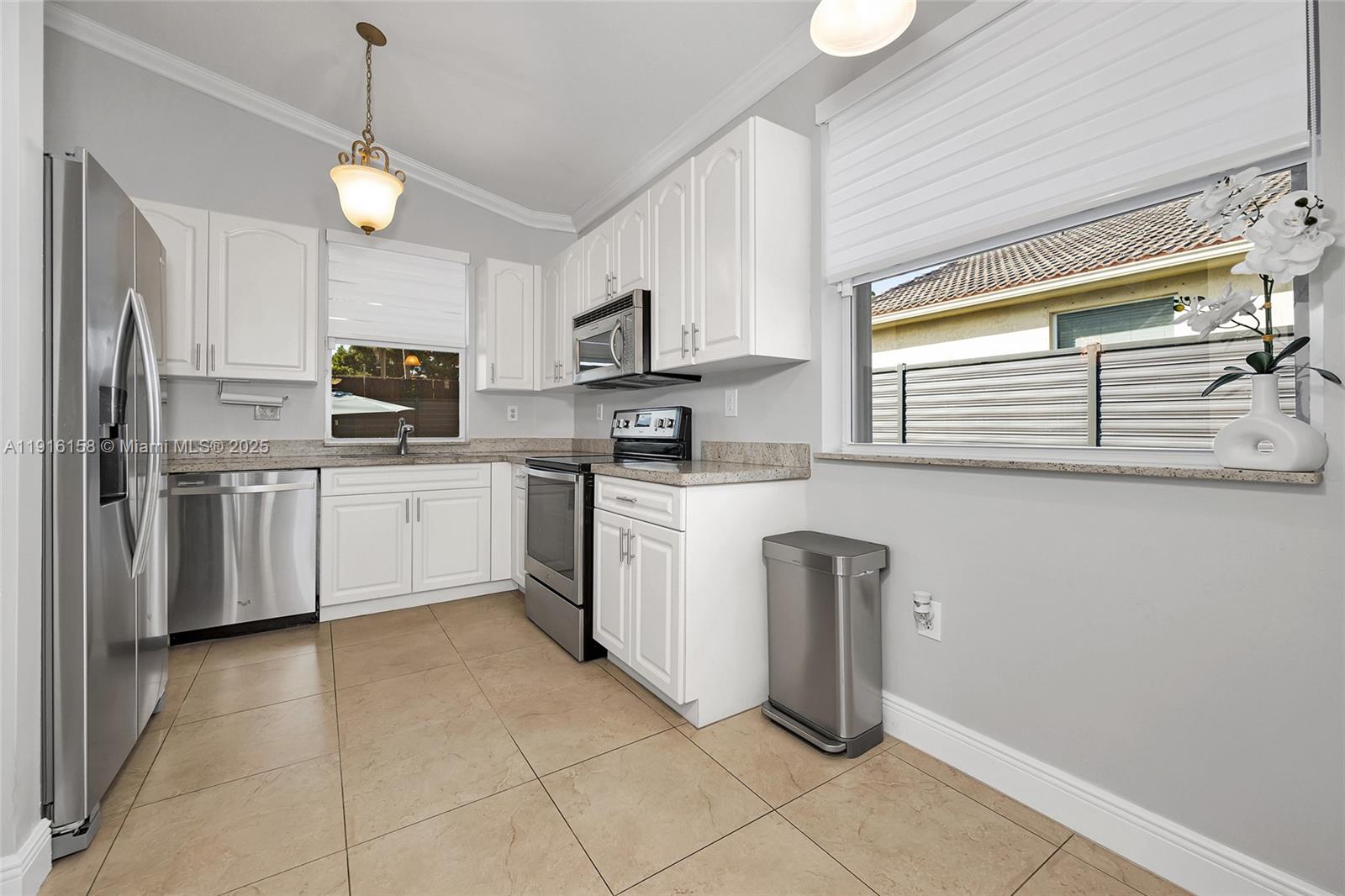 18332 SW 94th Ct Palmetto Bay, FL 33157