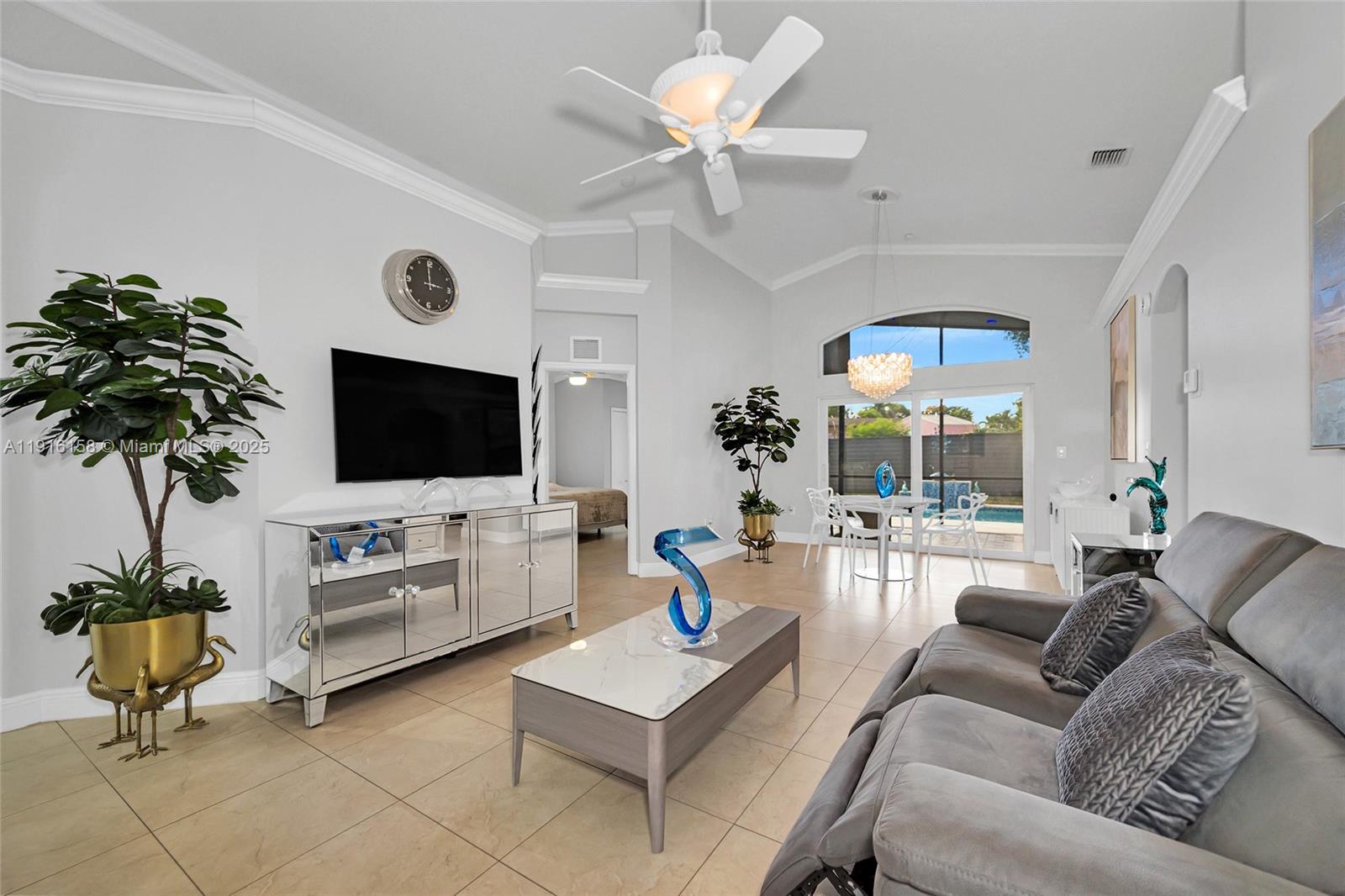 18332 SW 94th Ct Palmetto Bay, FL 33157