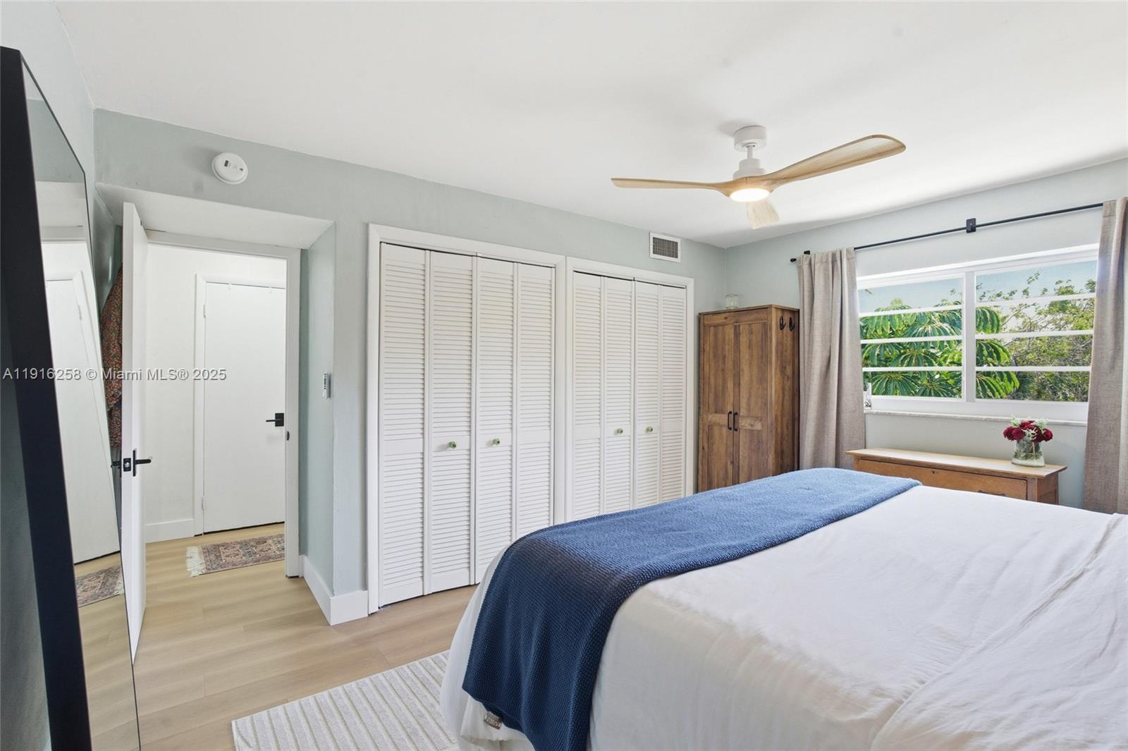 1100 11th St #405 Miami Beach, FL 33139