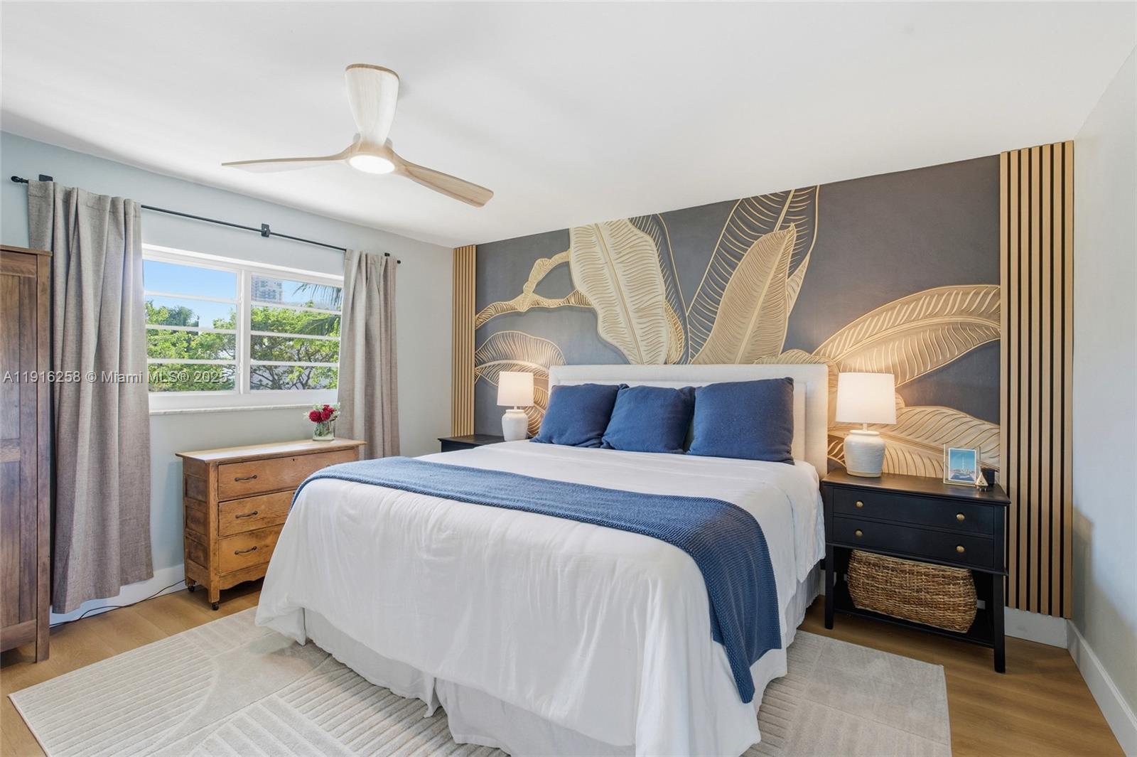 1100 11th St #405 Miami Beach, FL 33139