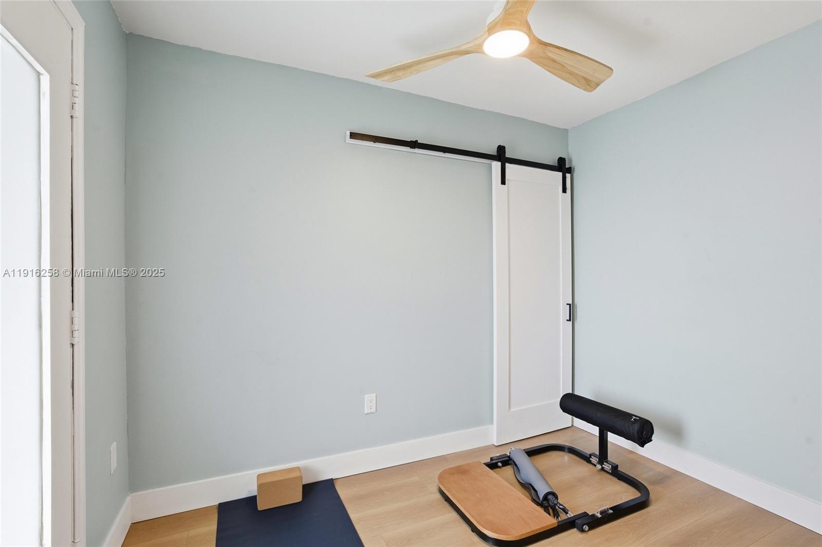 1100 11th St #405 Miami Beach, FL 33139