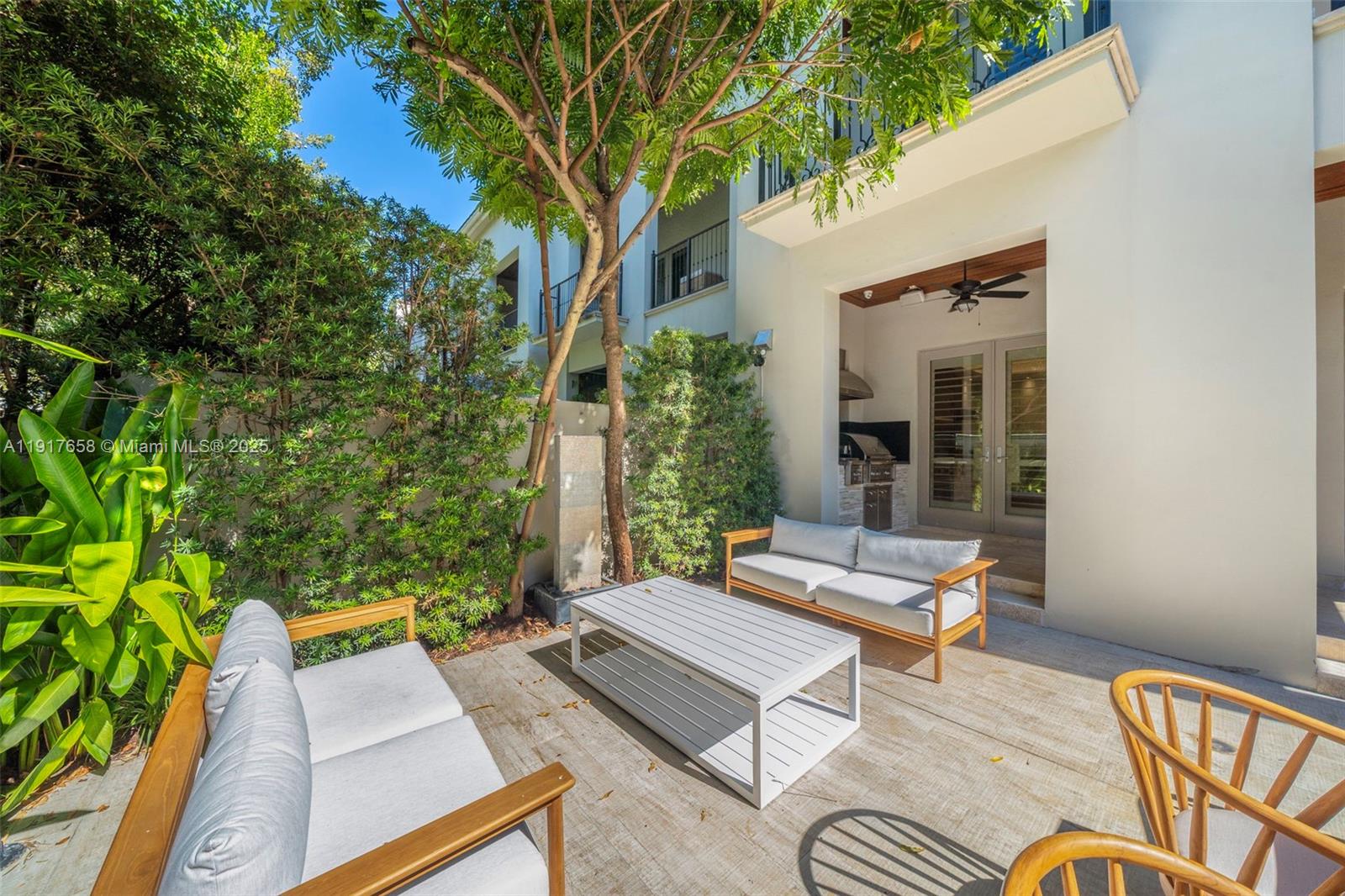 7490 SW 56th Ct Miami, FL 33143