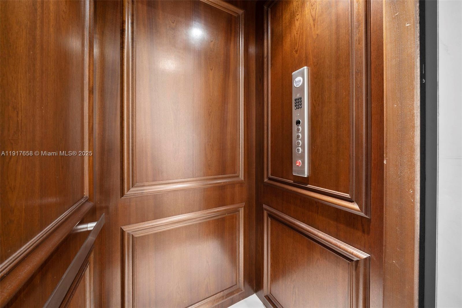 7490 SW 56th Ct Miami, FL 33143