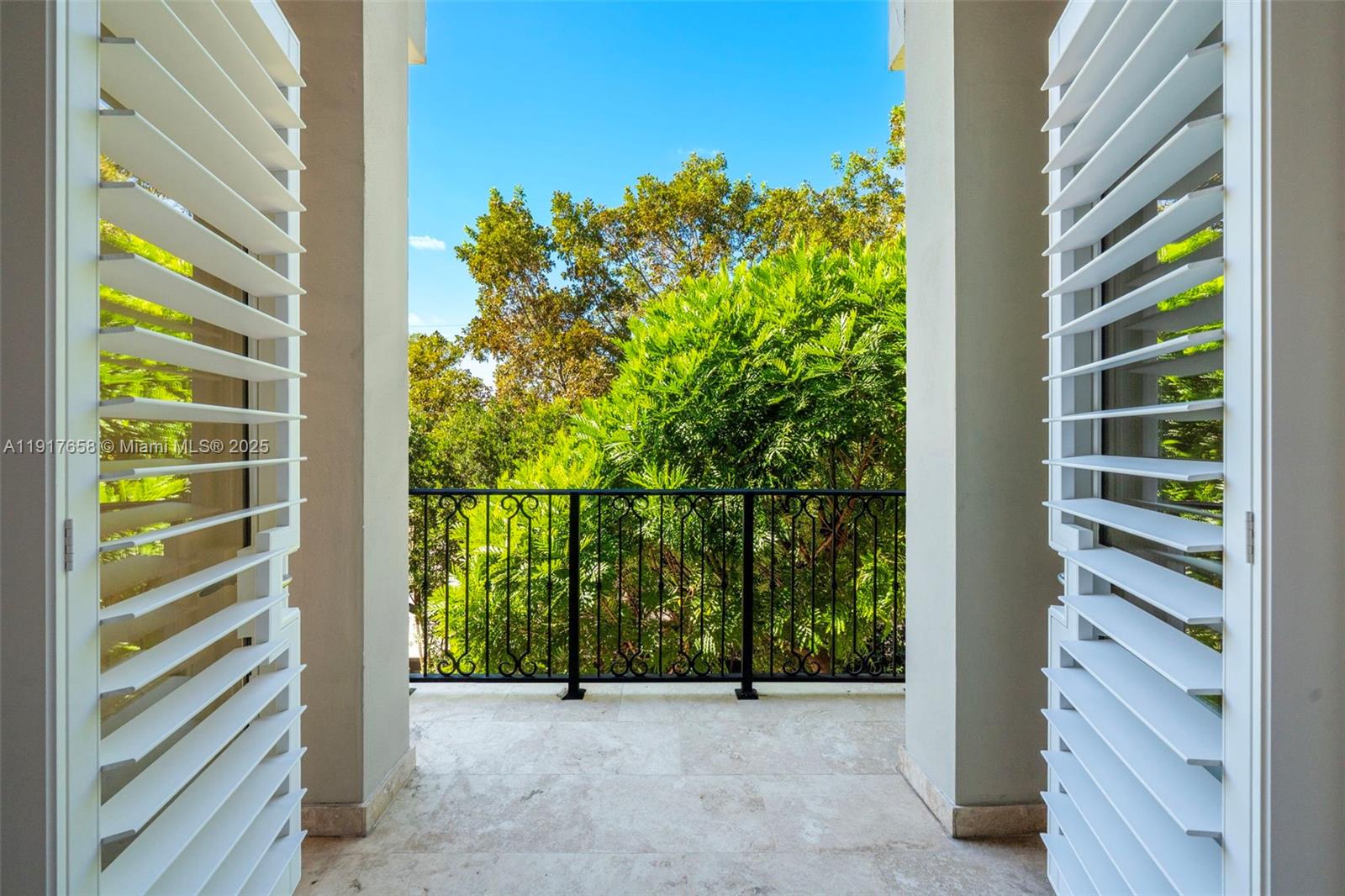 7490 SW 56th Ct Miami, FL 33143