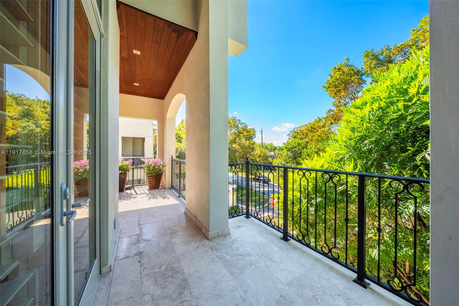 7490 SW 56th Ct Miami, FL 33143