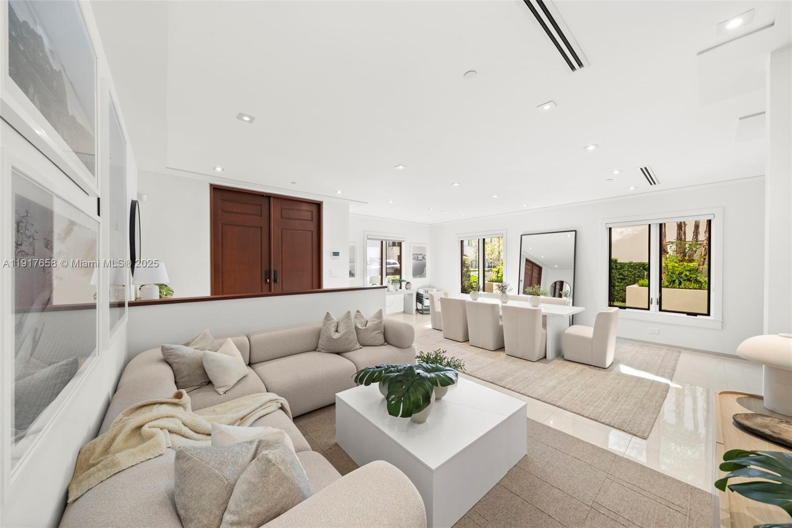 7490 SW 56th Ct Miami, FL 33143