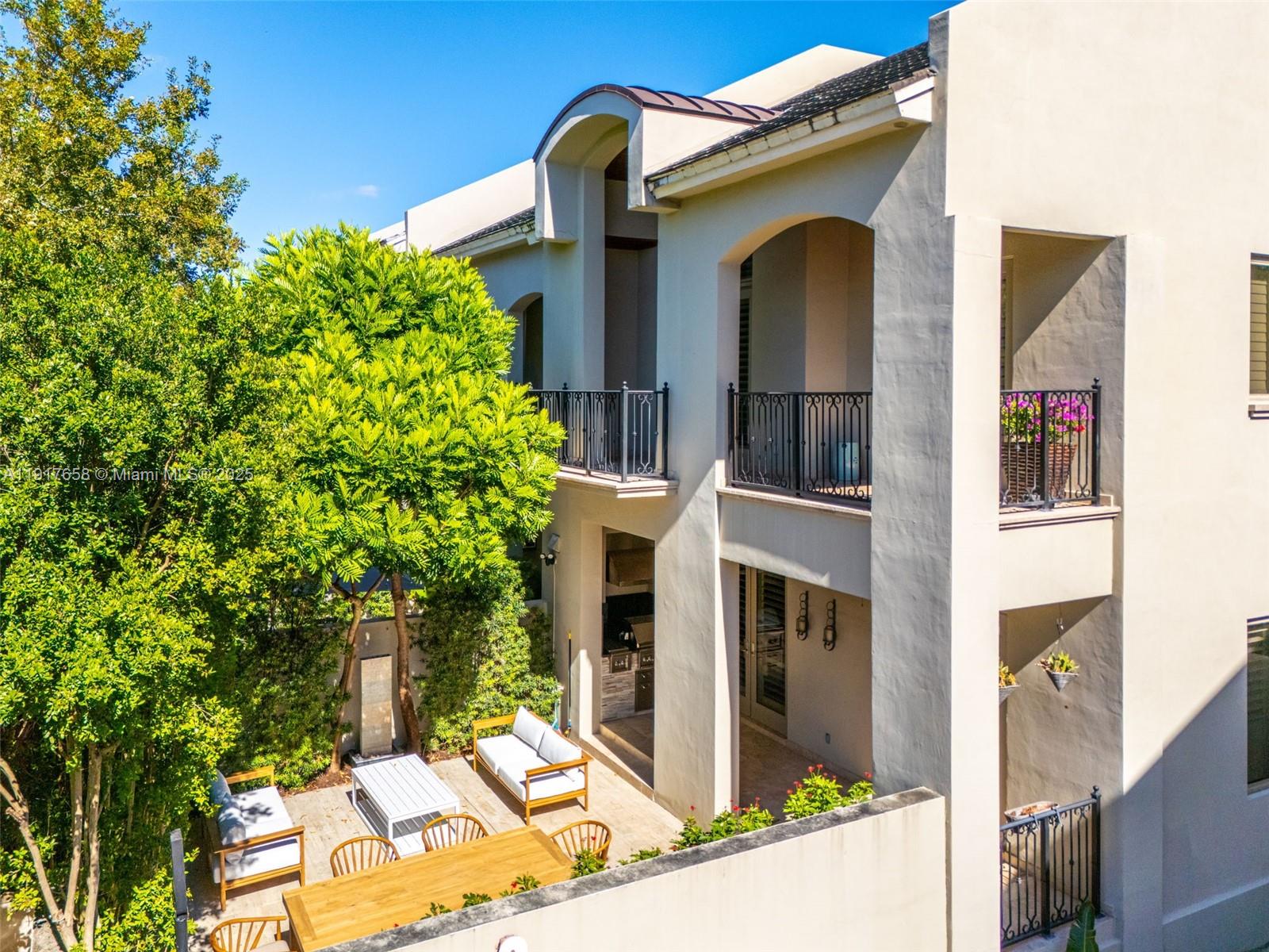 7490 SW 56th Ct Miami, FL 33143