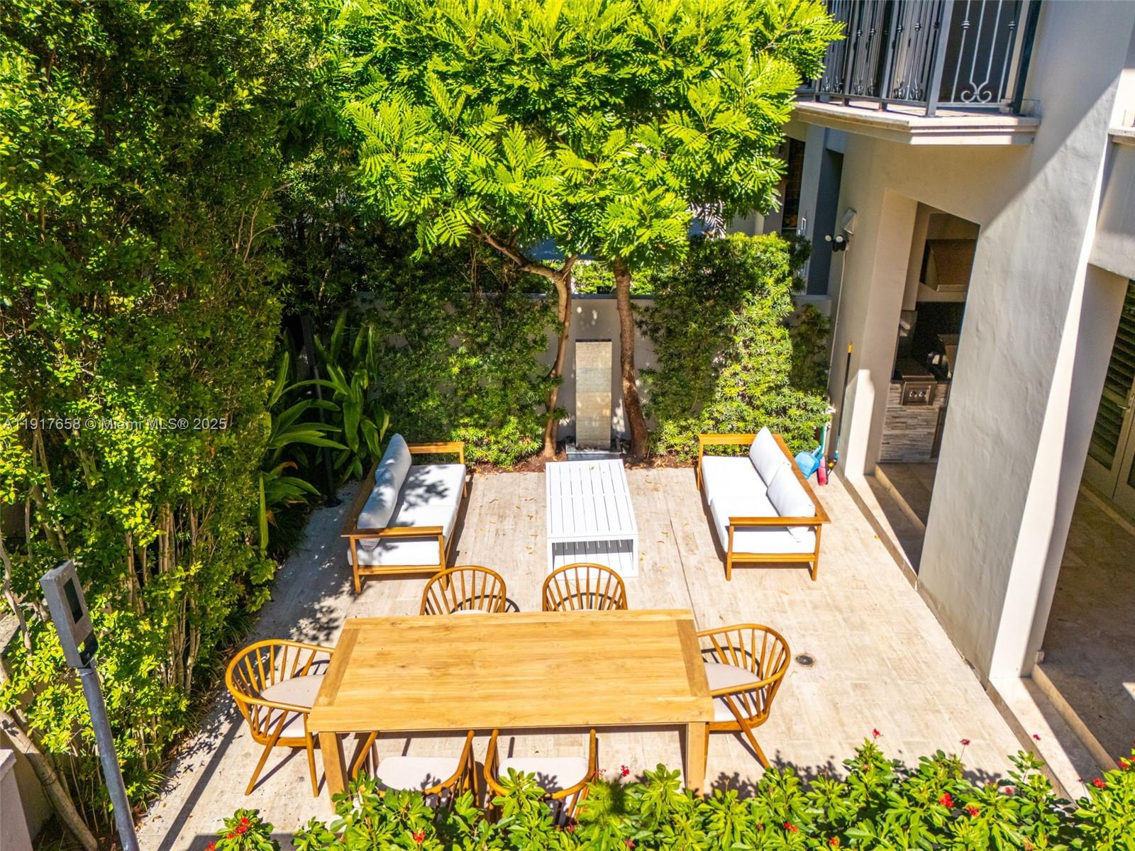 7490 SW 56th Ct Miami, FL 33143