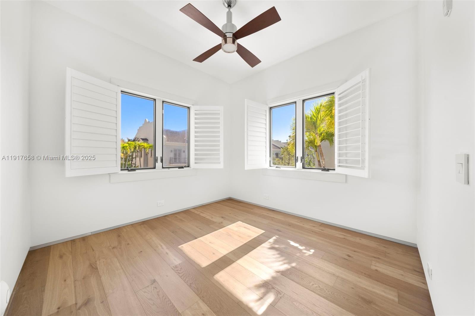 7490 SW 56th Ct Miami, FL 33143