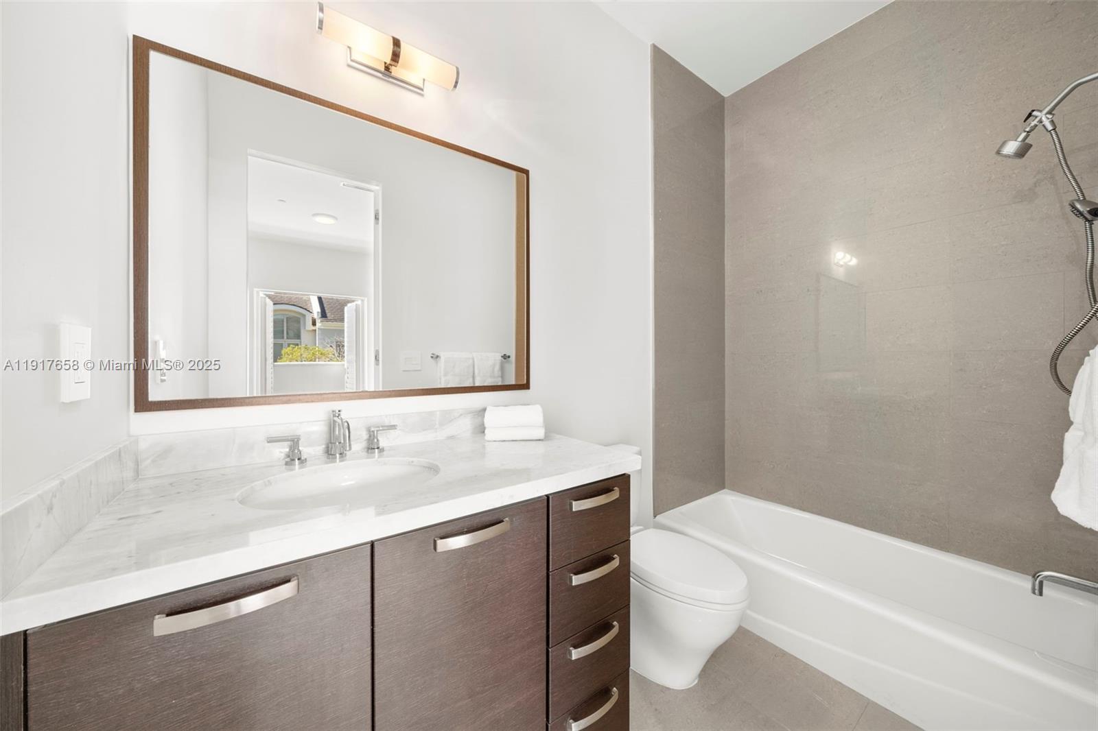 7490 SW 56th Ct Miami, FL 33143