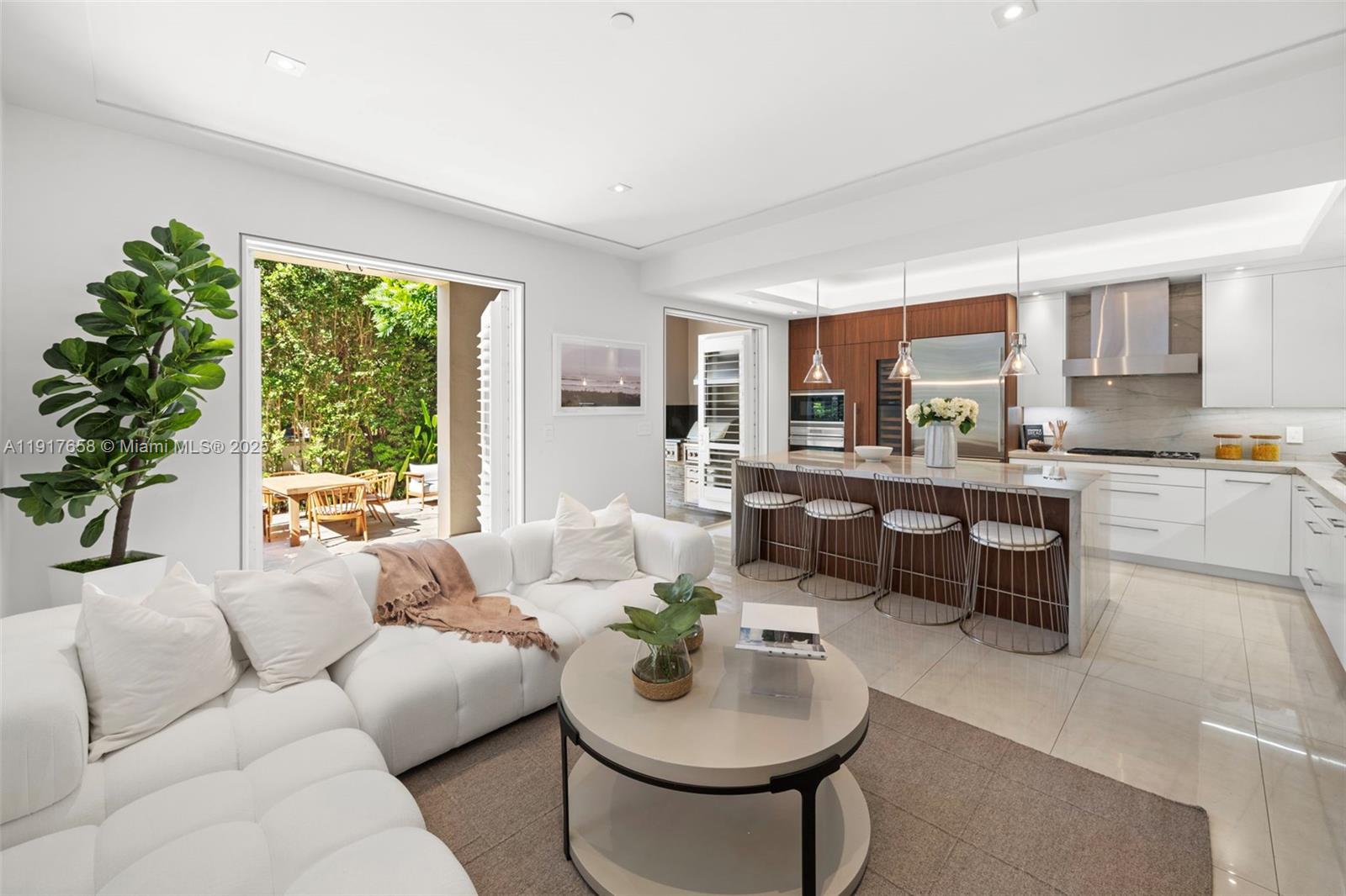 7490 SW 56th Ct Miami, FL 33143