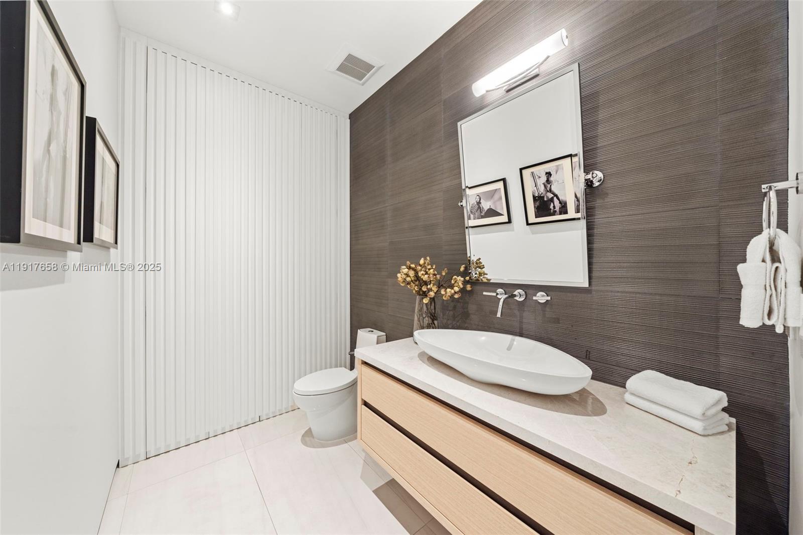 7490 SW 56th Ct Miami, FL 33143