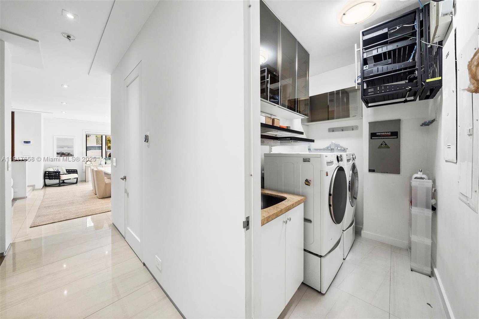 7490 SW 56th Ct Miami, FL 33143