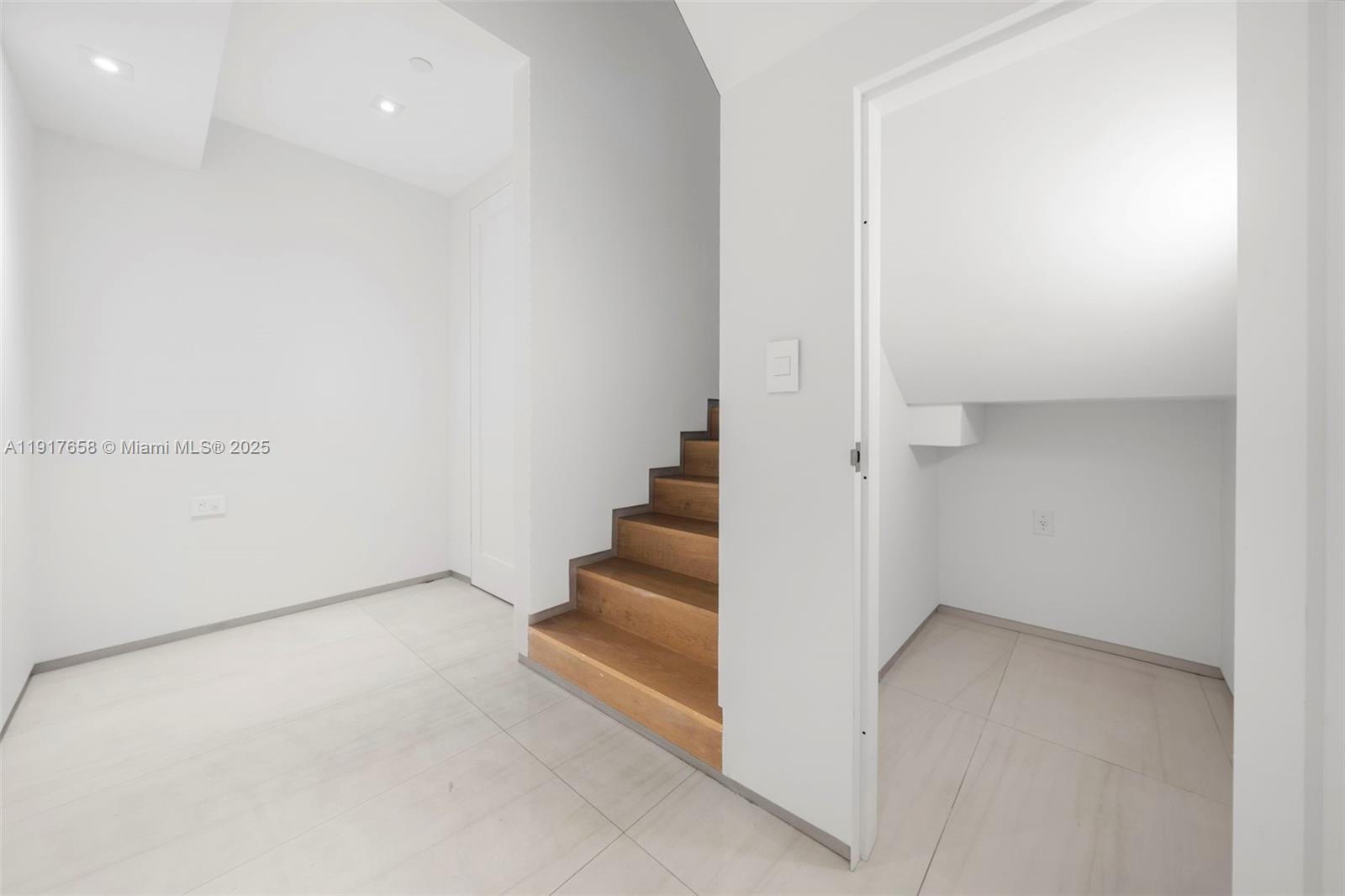 7490 SW 56th Ct Miami, FL 33143