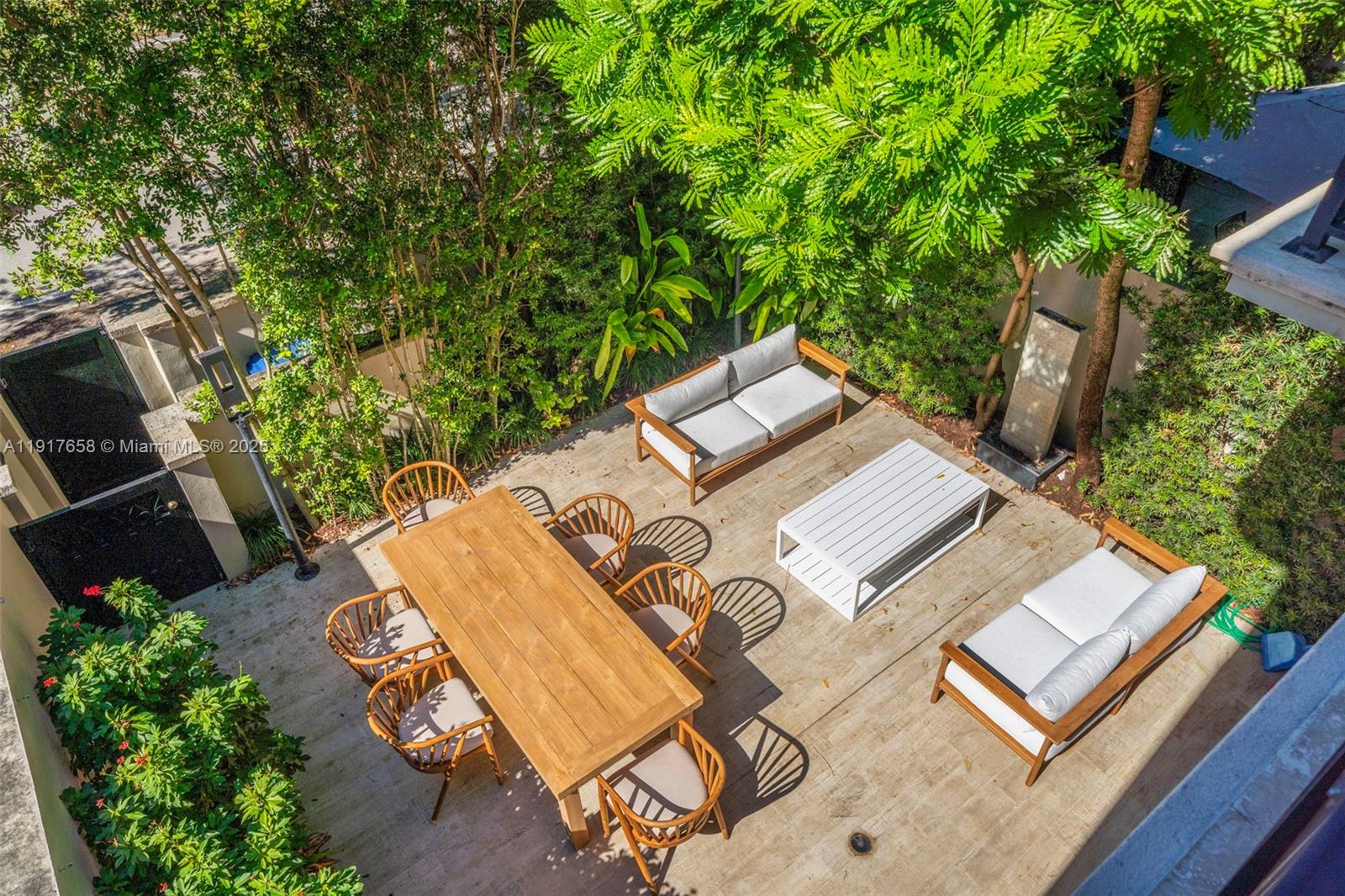 7490 SW 56th Ct Miami, FL 33143