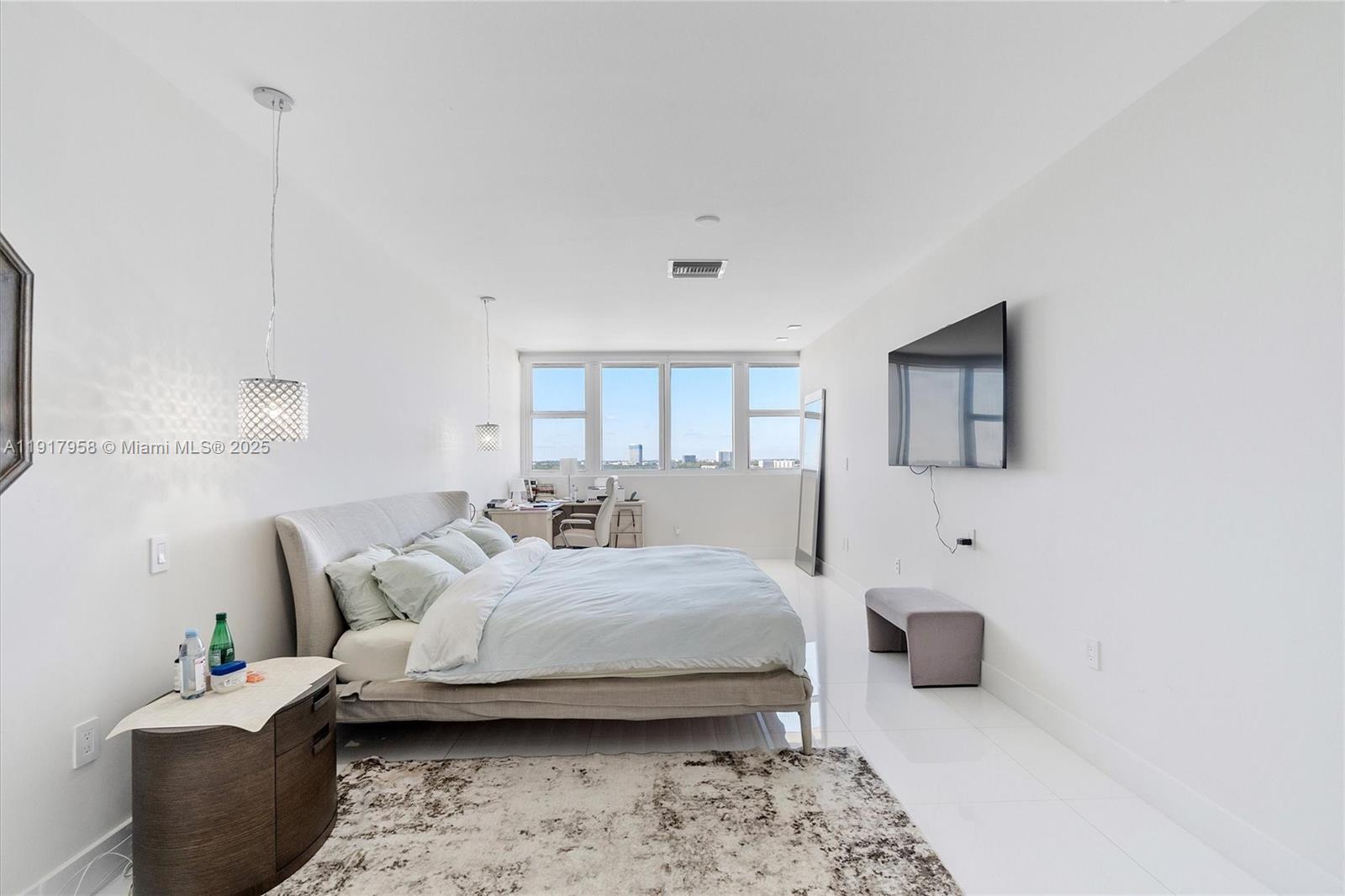 10275 Collins Ave #1523 Bal Harbour, FL 33154