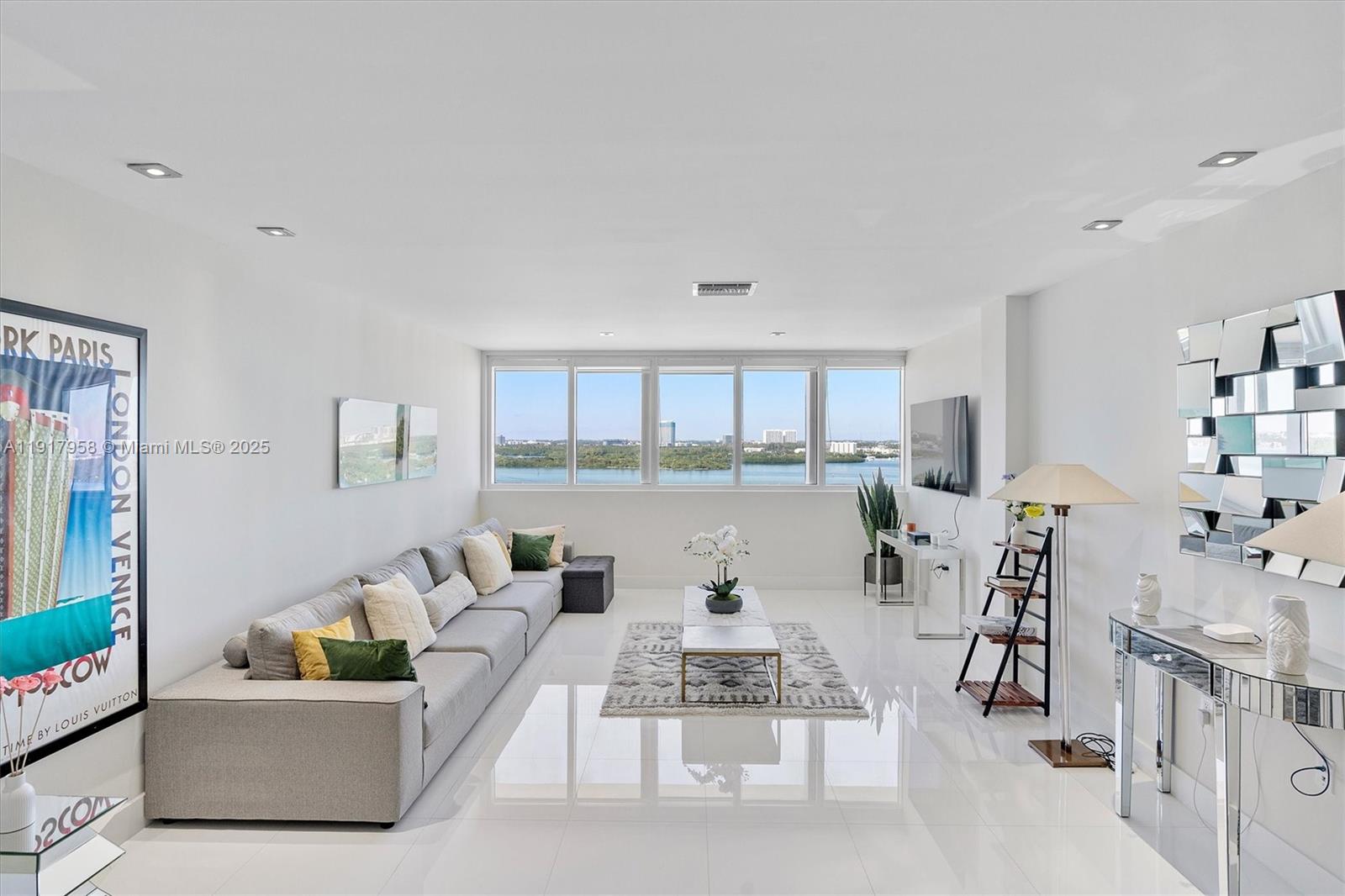 10275 Collins Ave #1523 Bal Harbour, FL 33154