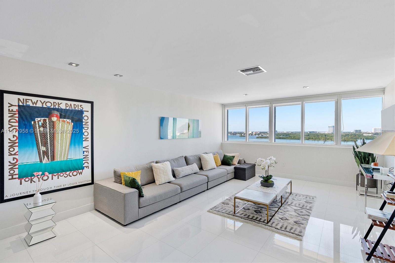 10275 Collins Ave #1523 Bal Harbour, FL 33154