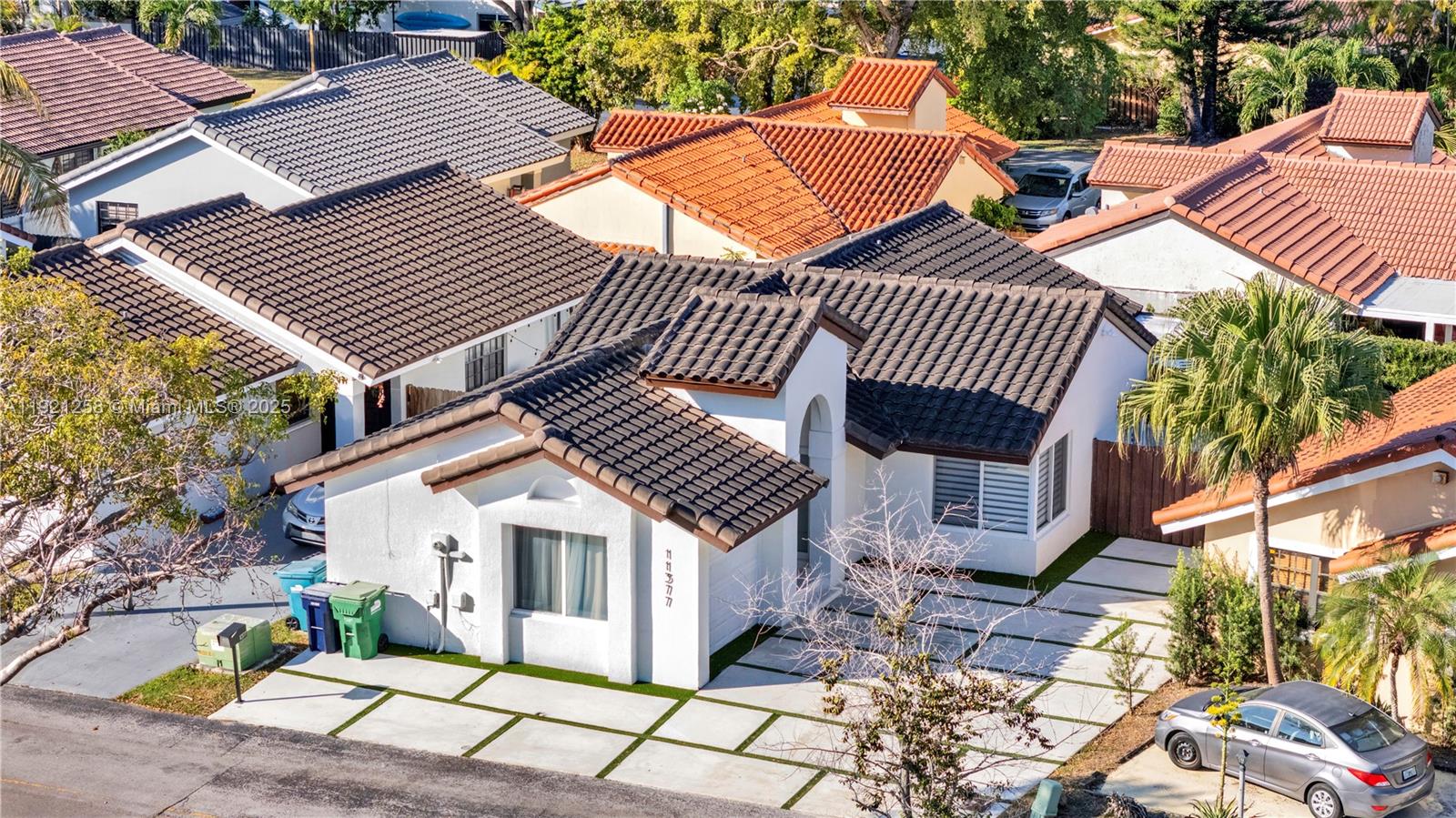 11377 SW 74th St #11377