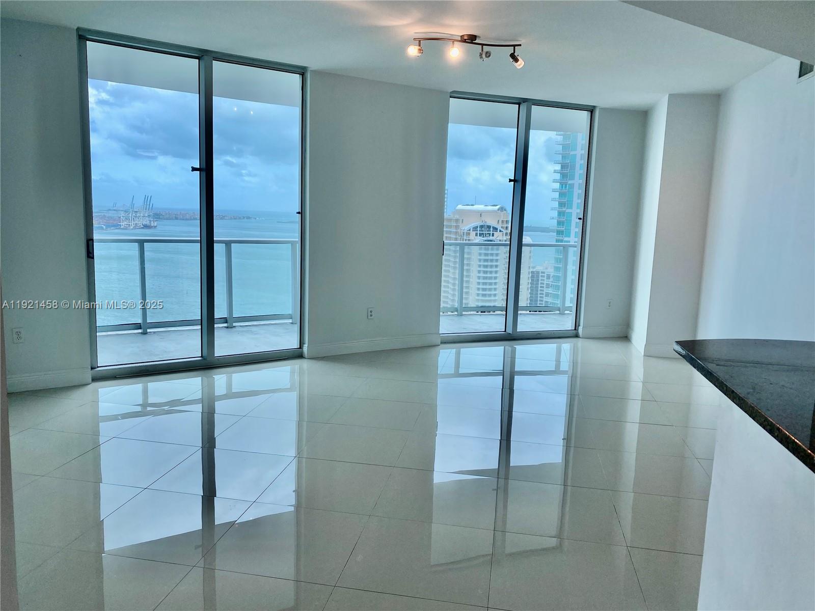 300 S Biscayne Blvd #2710 Miami, FL 33131