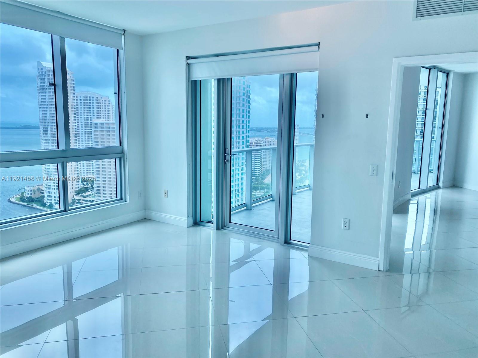 300 S Biscayne Blvd #2710 Miami, FL 33131