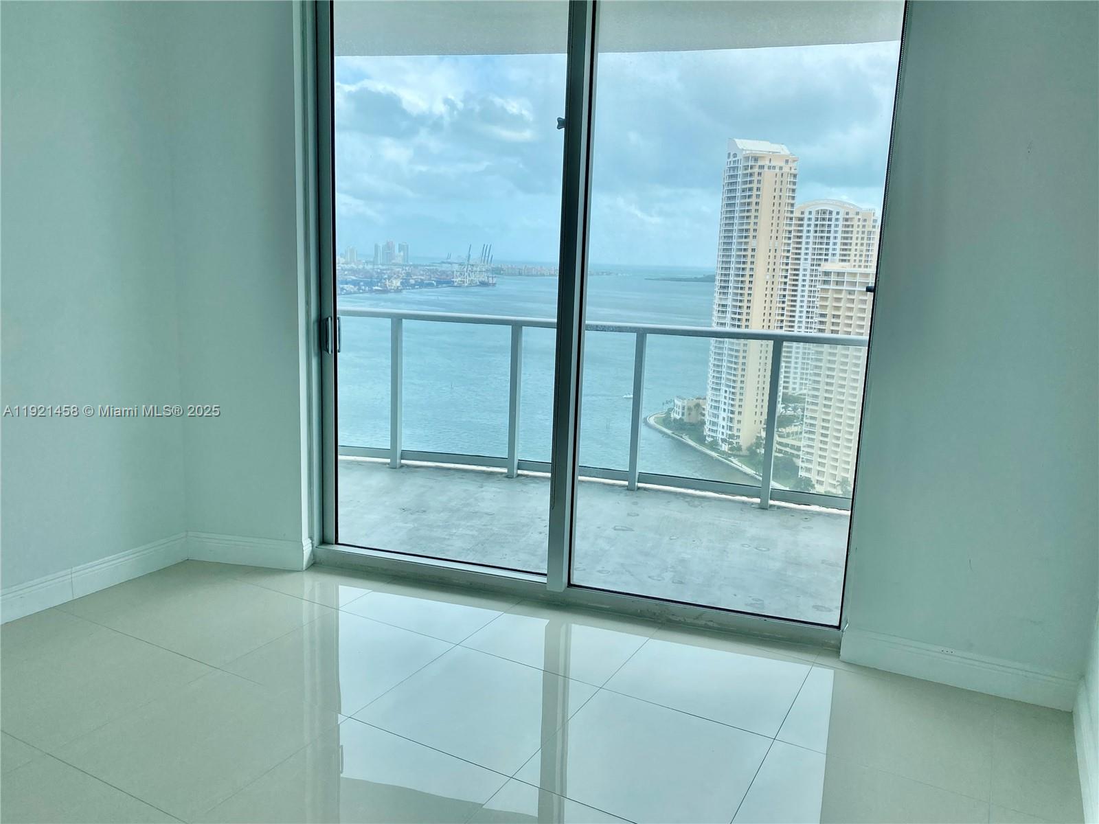300 S Biscayne Blvd #2710 Miami, FL 33131